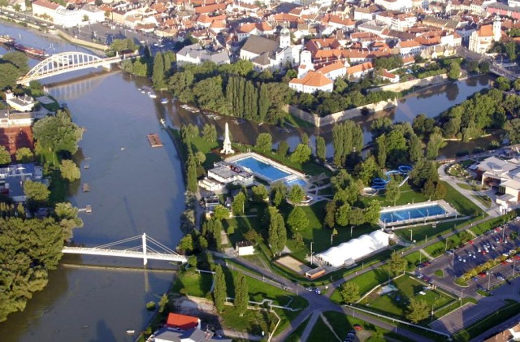 Dunalux Apartman Győr Quarto foto